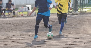 people paying football